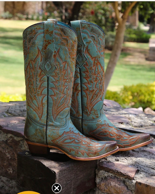 WOMEN'S EMBROIDERY VINTAGE WORN FINISH TURQUOISE SNIP TOE GOAT COWBOY BOOT