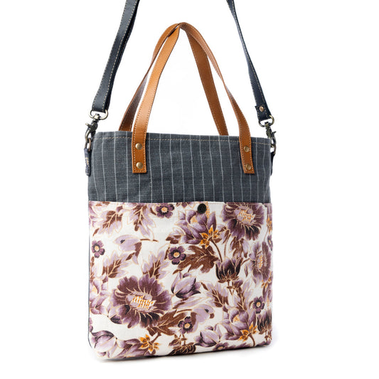 Peonieâ€™s Pleasure Tote Bag