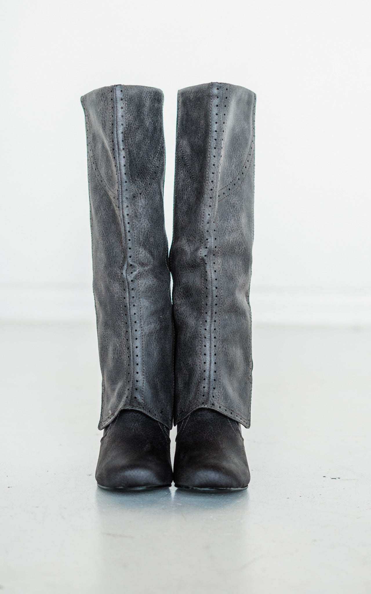 B Dad Boots in Grey