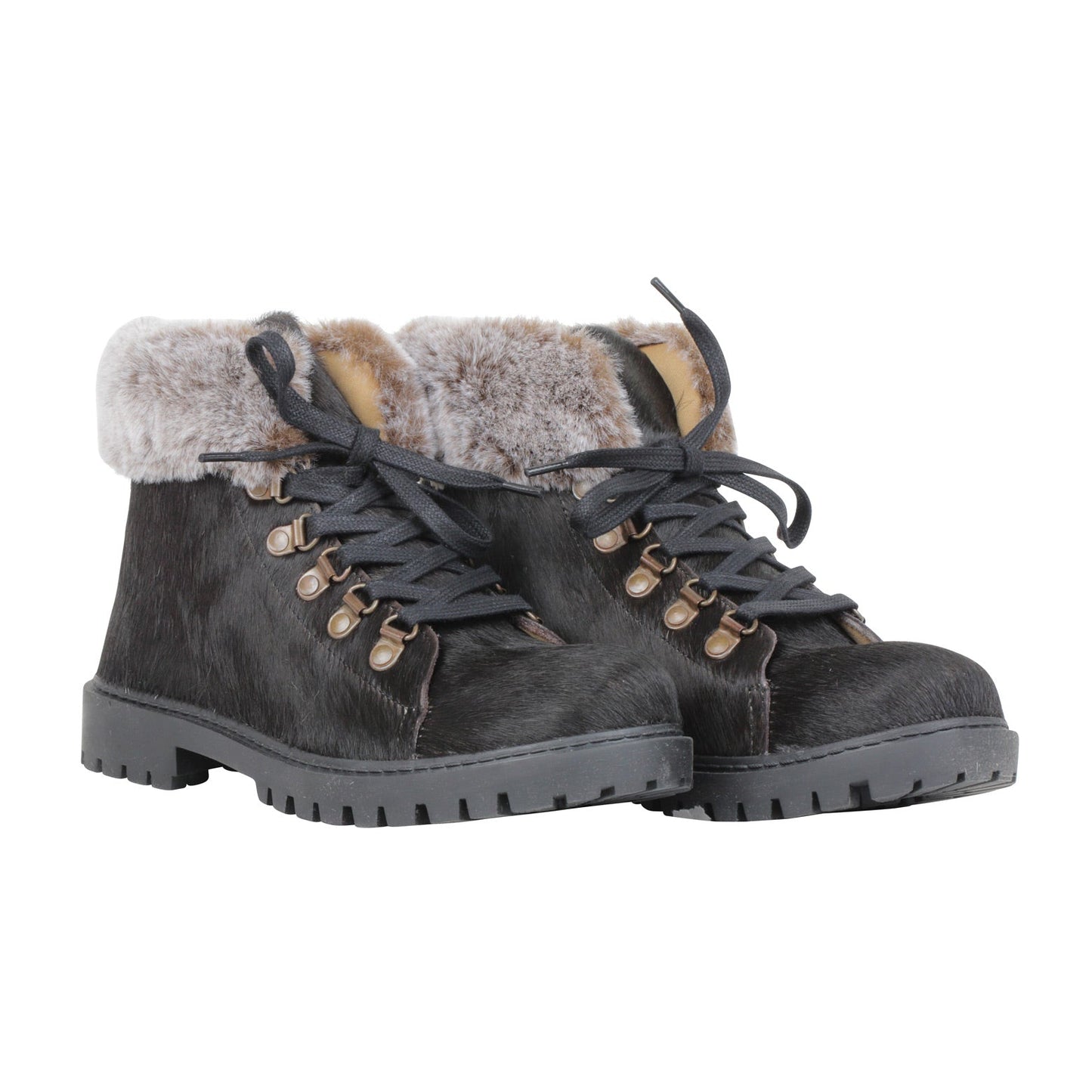 Turbulent Boots