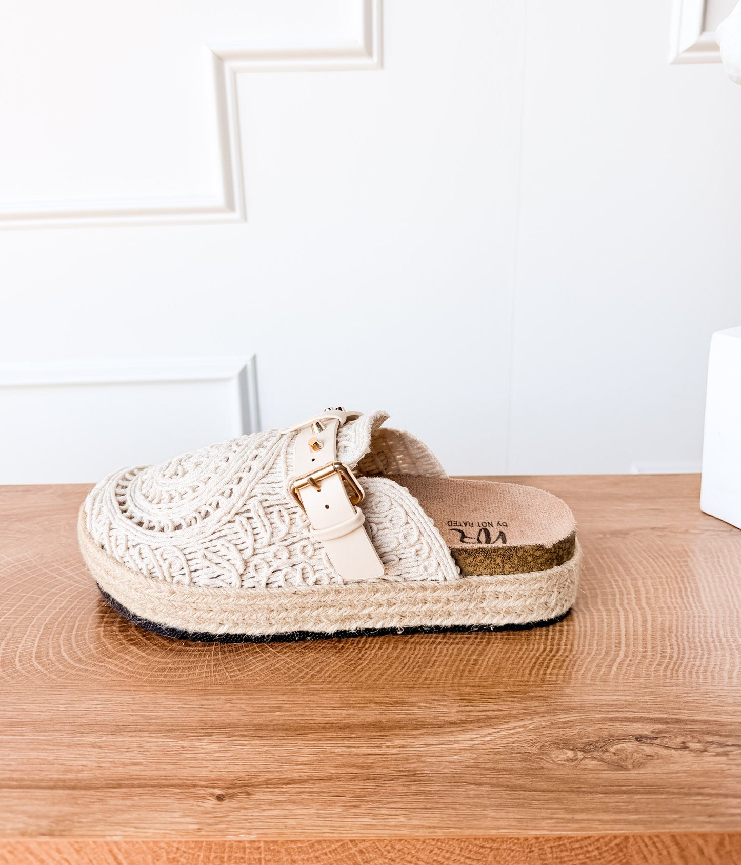 Treads Clogs in White